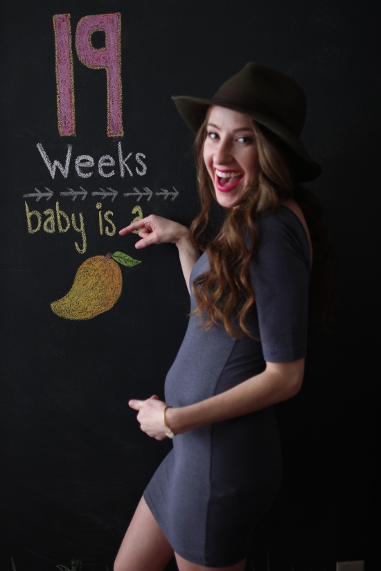 Baby Bump 19 Weeks: Mango!